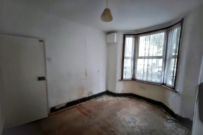 3 Leonard Street, Canning Town London E16 2DT 5