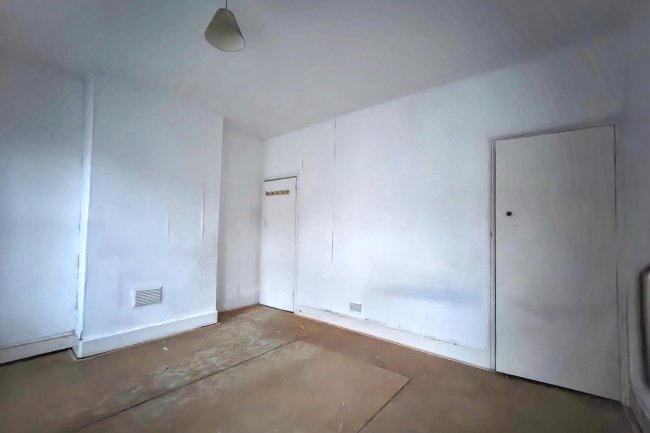 3 Leonard Street, Canning Town London E16 2DT 5