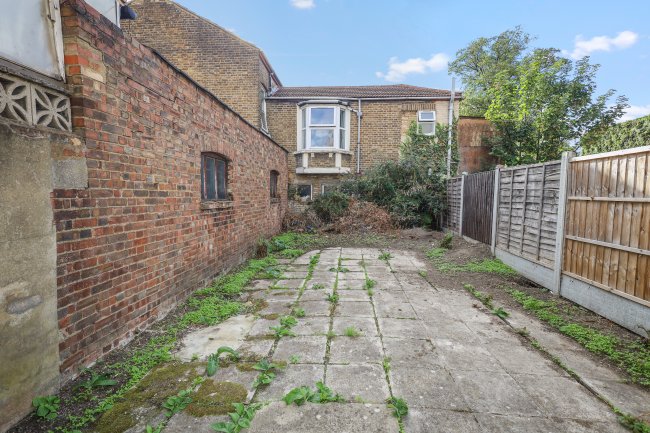 16A & 16B Green Street, Forest Gate, London E7 8BZ 7