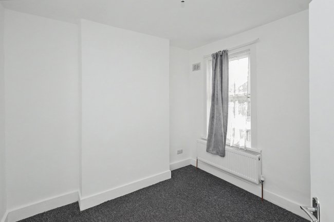 16A & 16B Green Street, Forest Gate, London E7 8BZ 7