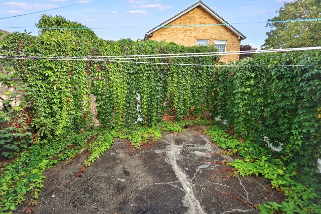 Ground Floor Flat, 333 Church Road, Manor Park, London E12 6HT 1