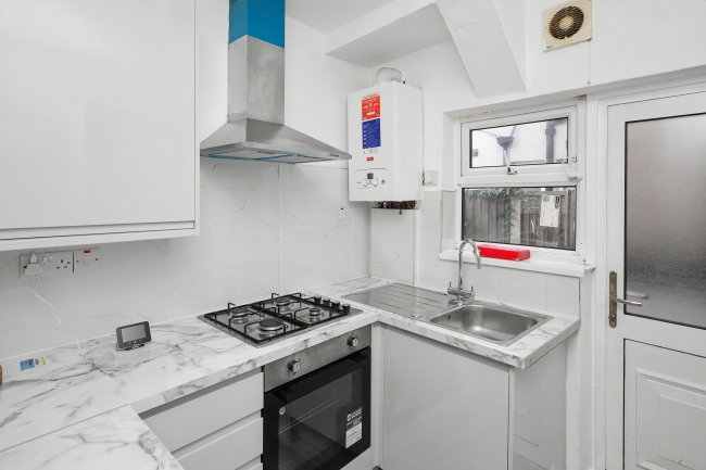 Ground Floor Flat, 333 Church Road, Manor Park, London E12 6HT 1