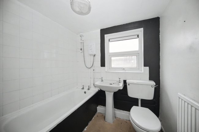 15A Lorraine Avenue, Preston, Lancashire, PR2 3BL 6