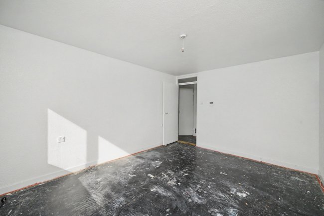 144 Chinchilla Drive, Hounslow, TW4 7NT 5