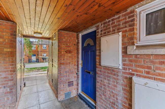 Flat 21, Mahew Court, Emmerton Road, Kempston, Bedfordshire, MK42 8QX 8