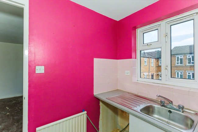 Flat 8, Mahew Court, Emmerton Road, Kempston, Bedfordshire, MK42 8QX 9