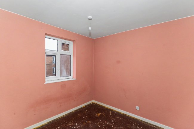 Flat 8, Mahew Court, Emmerton Road, Kempston, Bedfordshire, MK42 8QX 9