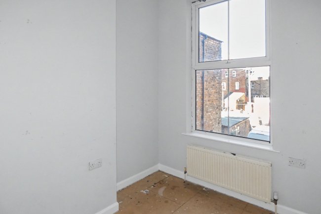 Flat 2, 13 Flamborough Road, Bridlington, East Yorkshire, YO15 2HU 10