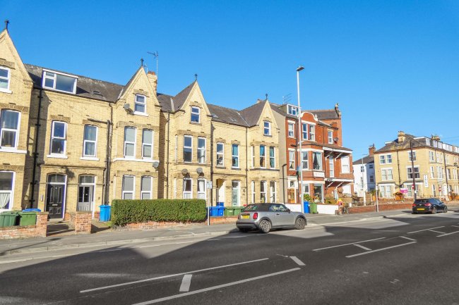 Flat 2, 13 Flamborough Road, Bridlington, East Yorkshire, YO15 2HU 10