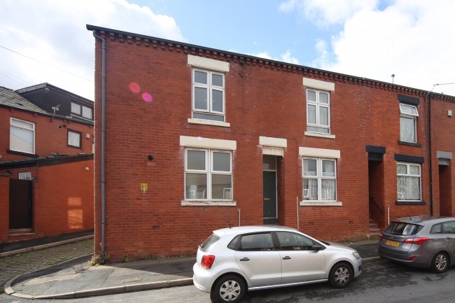 Flat 1, 11 Peace Street, Daubhill, Bolton, Greater Manchester, BL3 5LJ 9