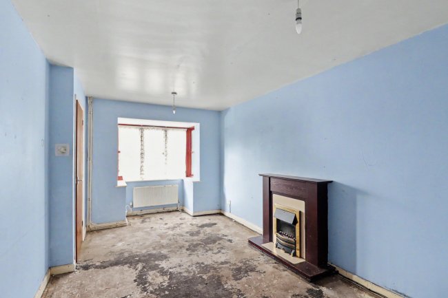 57 Byron Street, Hucknall, Nottinghamshire, NG15 7NB 3