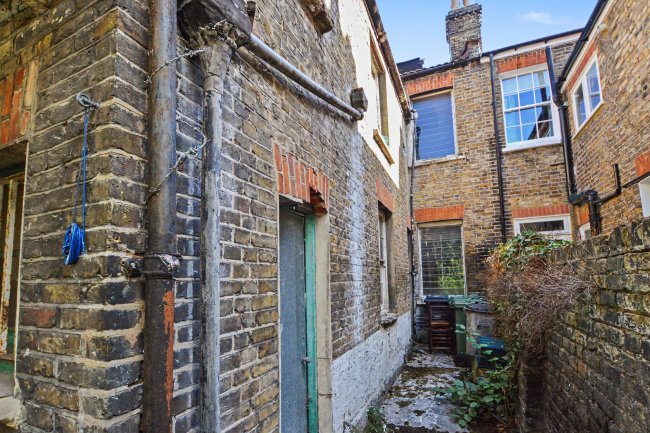 4 Nelsons Row, Clapham, London, SW4 7JT 4