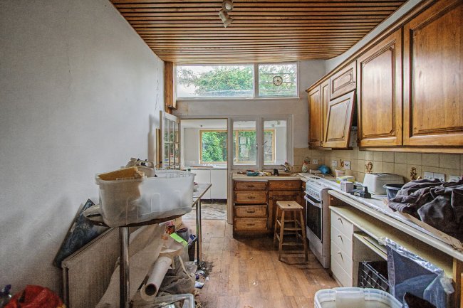 17 Netherfield Road, London N12 8DP 4