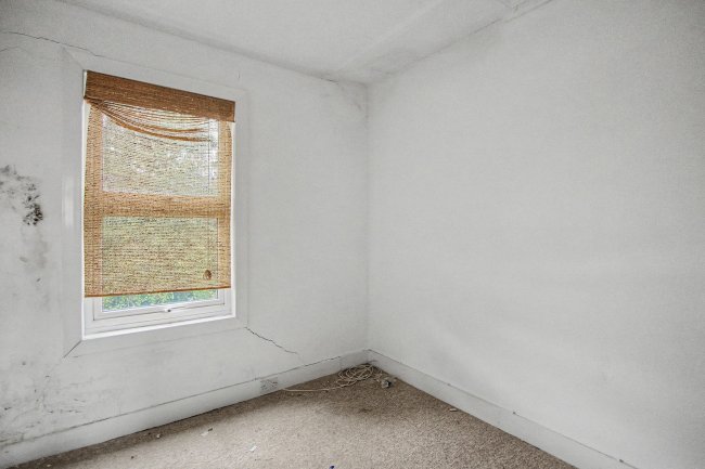 17 Netherfield Road, London N12 8DP 4