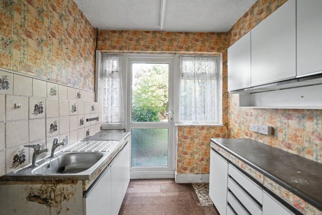 62 Penrith Road, Thornton Heath, Surrey, CR7 8PL 1