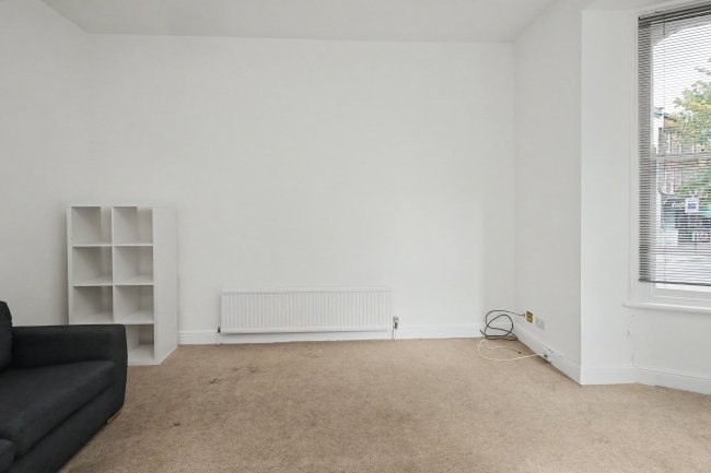 Flat 2, 80 Goldhurst Terrace, South Hampstead, London NW6 3HS 2
