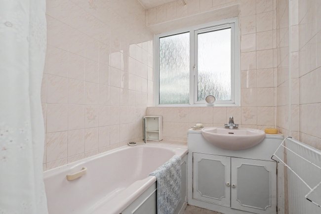32 Innes Gardens, Putney, London, SW15 3AB 10