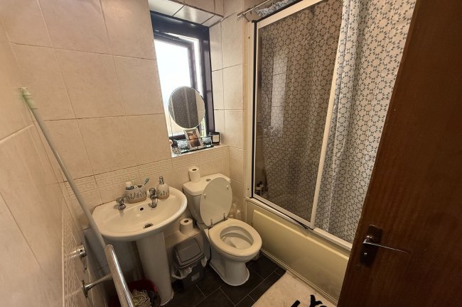 14 Derwent House, Samuel Street, Preston and parking space PR1 4YL 5