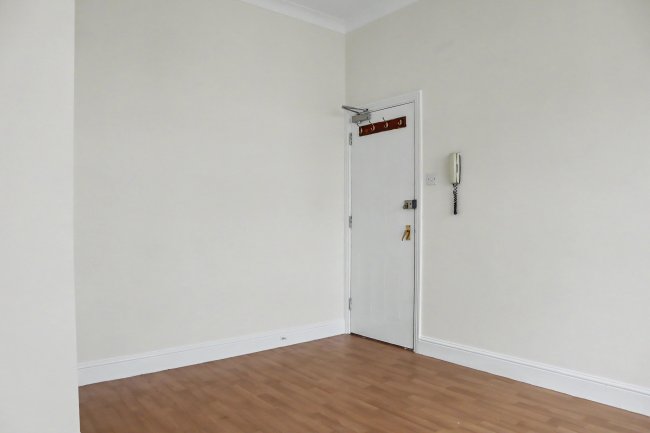 178 Boundaries Road, Balham, London, SW12 8HF 3