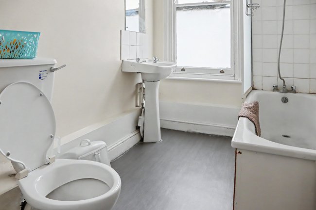 178 Boundaries Road, Balham, London, SW12 8HF 3