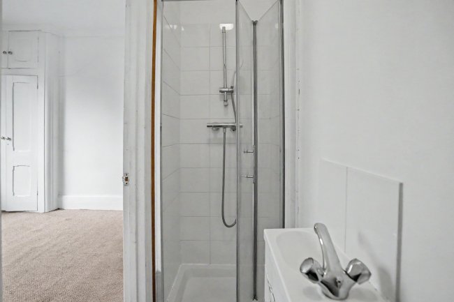 Flat 5, 1 Borough Hill, Croydon, CR0 4LP 6