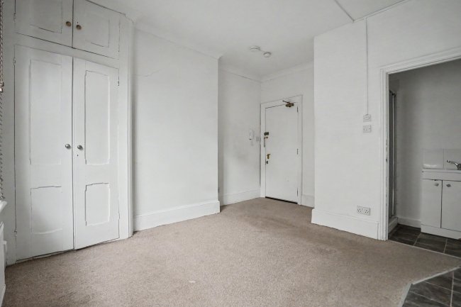 Flat 5, 1 Borough Hill, Croydon, CR0 4LP 6