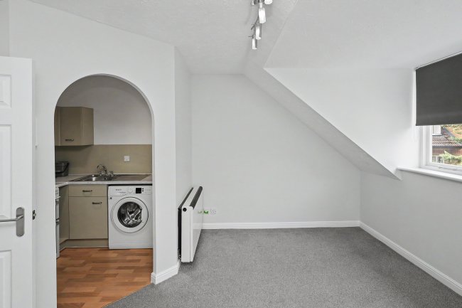 Flat 38, Rochester Drive, Watford, Hertfordshire, WD25 9BJ 7