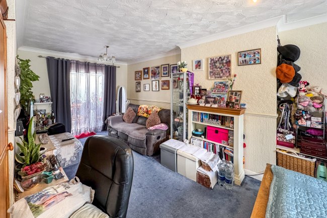 128 Herons Wood, Harlow, Essex, CM20 1RU 5