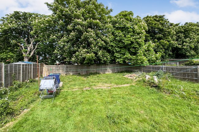 128 Herons Wood, Harlow, Essex, CM20 1RU 5