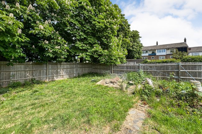 128 Herons Wood, Harlow, Essex, CM20 1RU 5