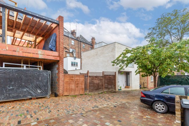 Land to the rear of 178 Archway Road, Highgate, London, N6 5BB 1