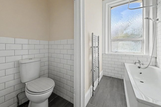 Flat 2, 10 Ribblesdale Road, Hornsey, London, N8 7EP 6