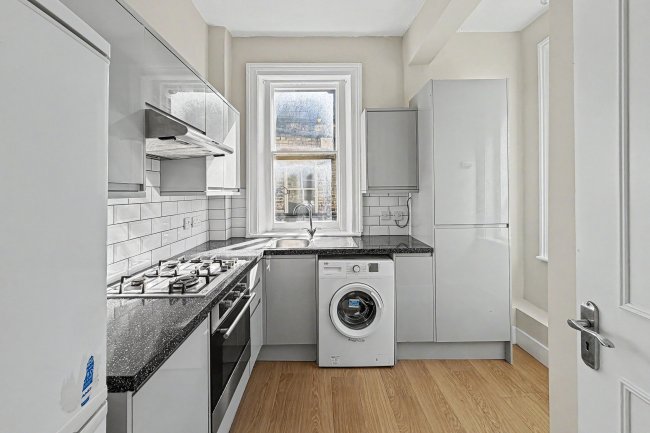 Flat 2, 10 Ribblesdale Road, Hornsey, London, N8 7EP 6