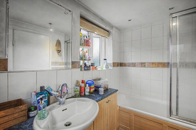 119 Worlds End Lane, Enfield, EN2 7RG 7