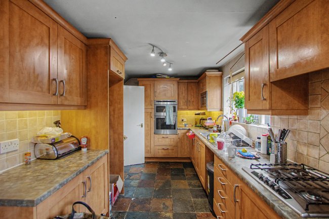 119 Worlds End Lane, Enfield, EN2 7RG 7