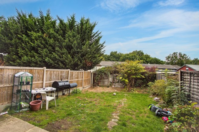 119 Worlds End Lane, Enfield, EN2 7RG 7