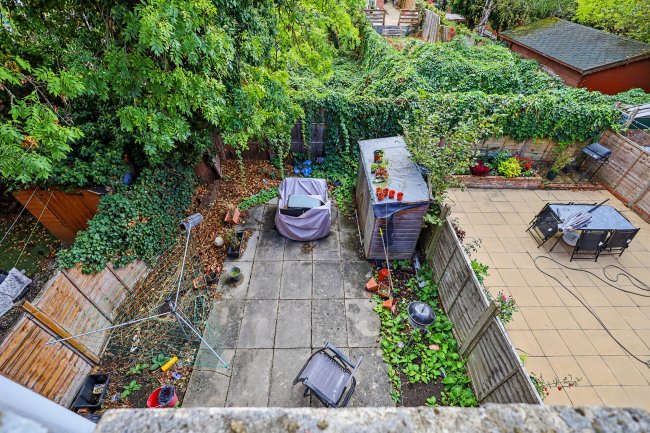 27a Temple Road, Cricklewood, London, NW2 6PJ 6