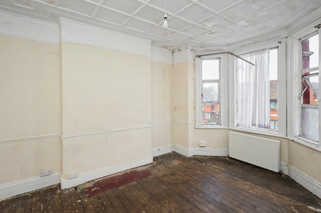 27a Temple Road, Cricklewood, London, NW2 6PJ 6