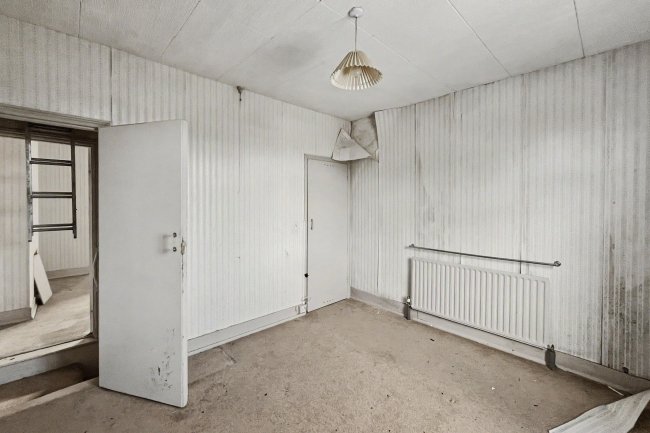 19 Park Road, Caterham CR3 5TB 4