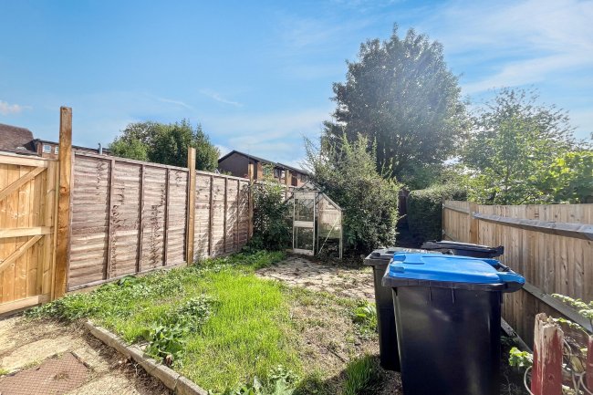 19 Park Road, Caterham CR3 5TB 4