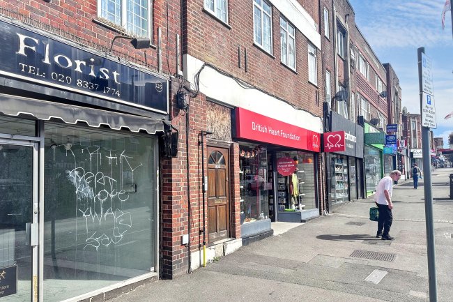 124 Central Road, Worcester Park, KT4 8HT 3