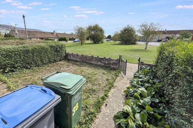 38 Allington Way, Chippenham, Wiltshire, SN14 0JT 6