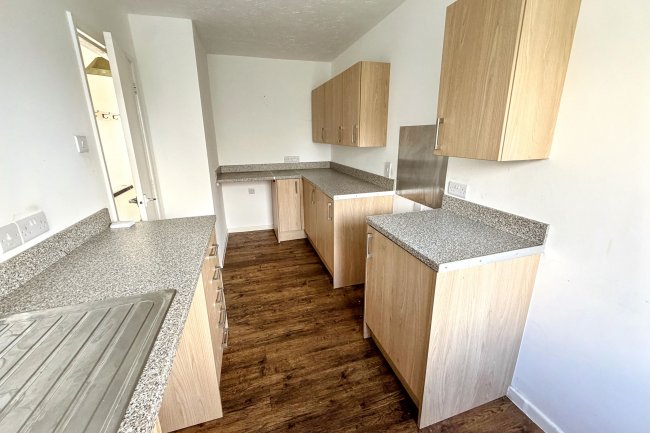 38 Allington Way, Chippenham, Wiltshire, SN14 0JT 6