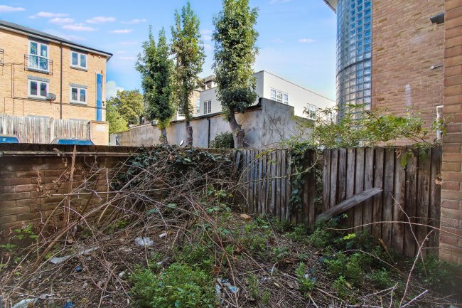 Flat 5 Solomon House, 50 Rectory Road, Stoke Newington, London, N16 7QY 1