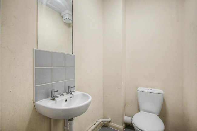 Flat 5 Solomon House, 50 Rectory Road, Stoke Newington, London, N16 7QY 1