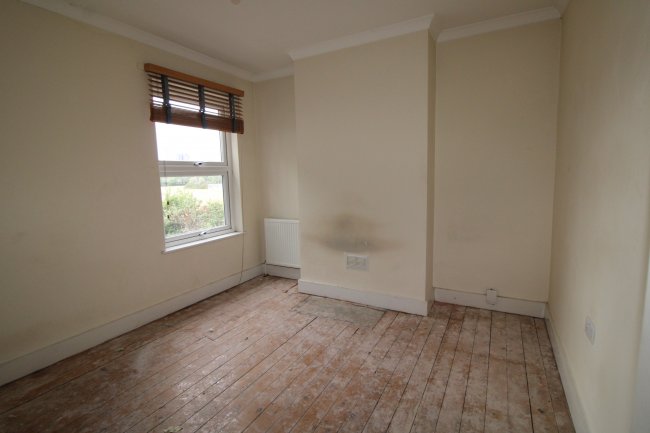 249 & 251 Edward Road, Walthamstow, London E17 6NU 3