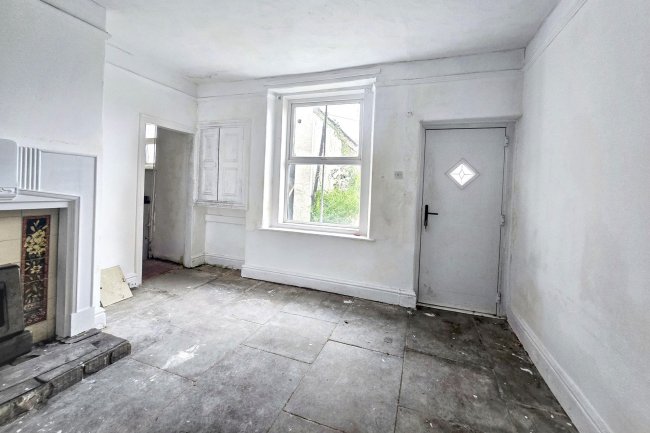 4 Denny Bank, Denny Beck, Lancaster, LA2 9LS 1