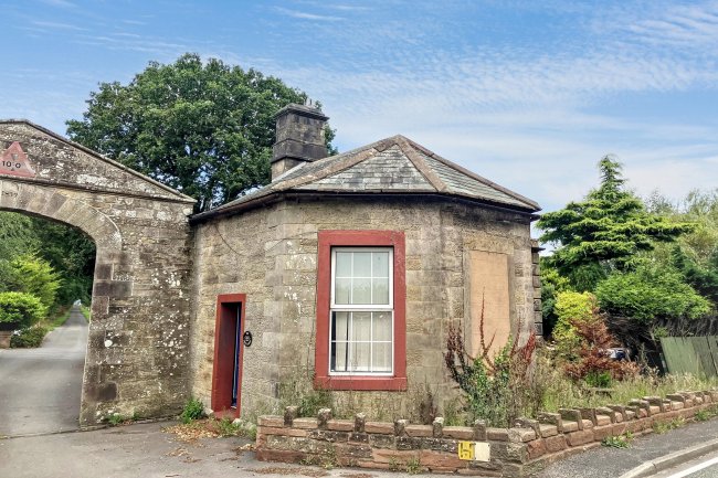 1 South Lodge, Orton Park, Carlisle, Cumbria, CA5 6JX 4