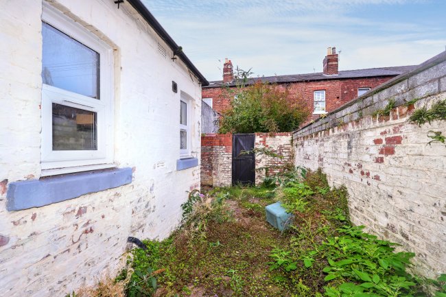 34 Lorne Street, Carlisle, Cumbria, CA2 5DX 10