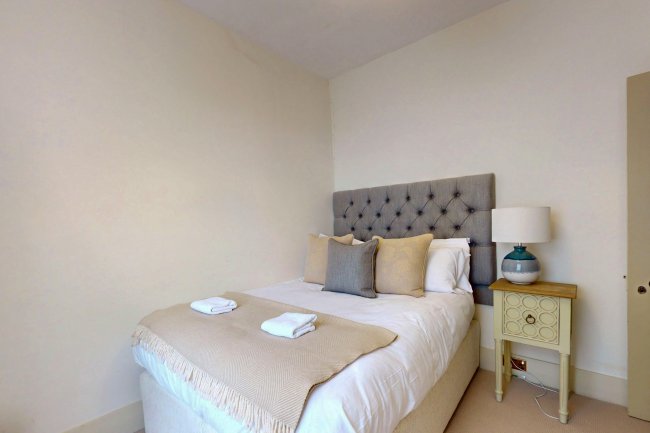 Ryde House, Angel Street, Petworth, GU28 0BG 10